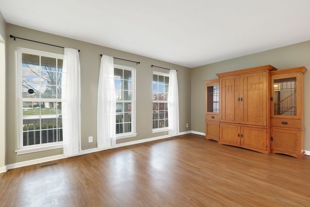 20950 W Bloomfield Drive, Plainfield, IL 60544