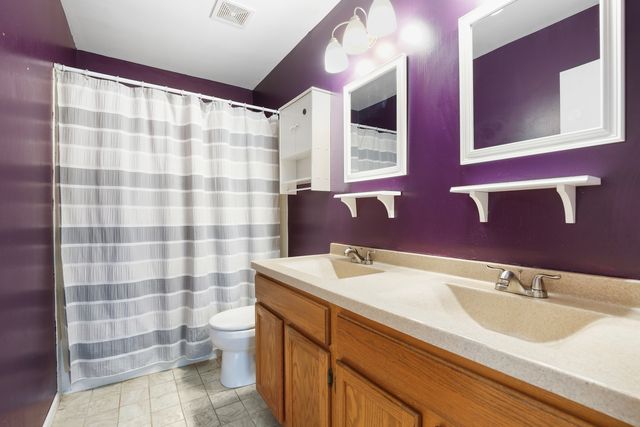 20950 W Bloomfield Drive, Plainfield, IL 60544