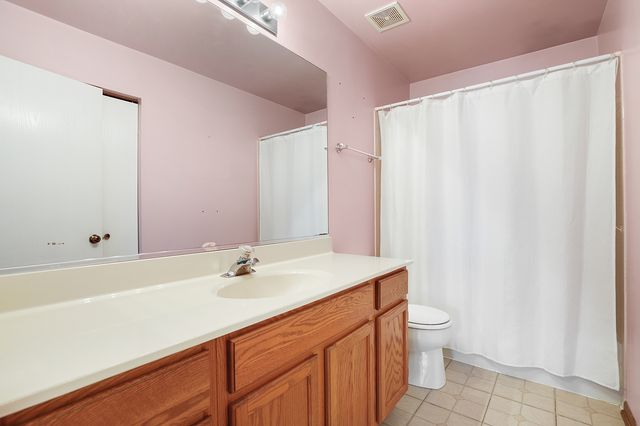 20950 W Bloomfield Drive, Plainfield, IL 60544