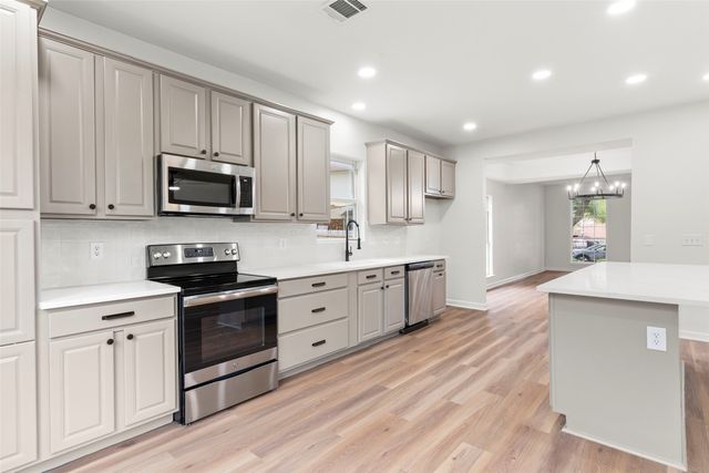 5423 Bryce Canyon Court, Fort Worth, TX 76137