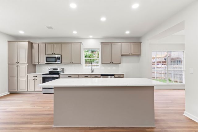 5423 Bryce Canyon Court, Fort Worth, TX 76137
