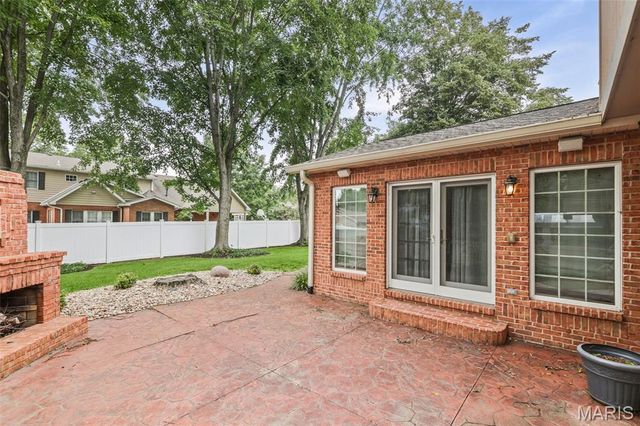 505 Springwood Drive, Belleville, IL 62220