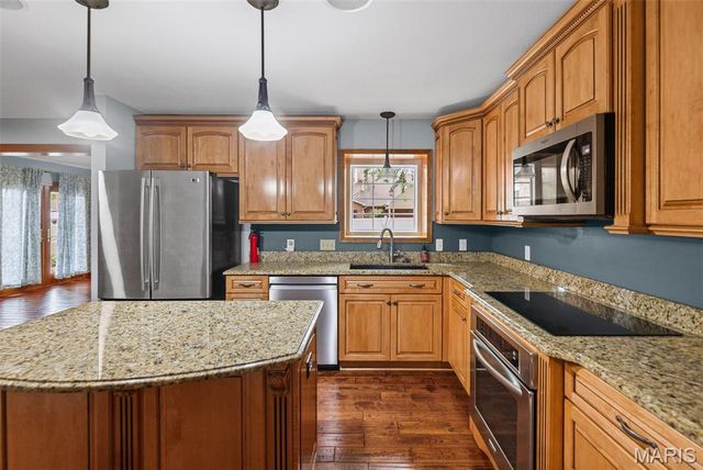 505 Springwood Drive, Belleville, IL 62220