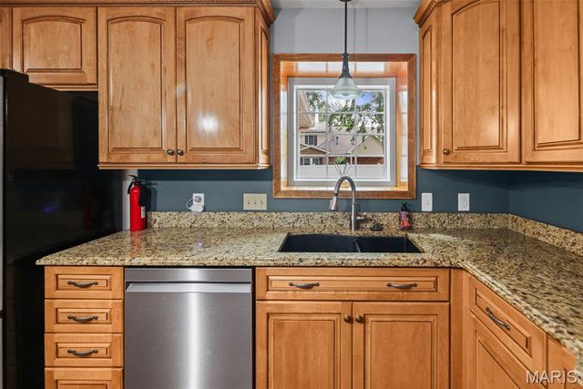 505 Springwood Drive, Belleville, IL 62220