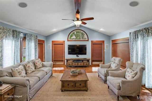 505 Springwood Drive, Belleville, IL 62220