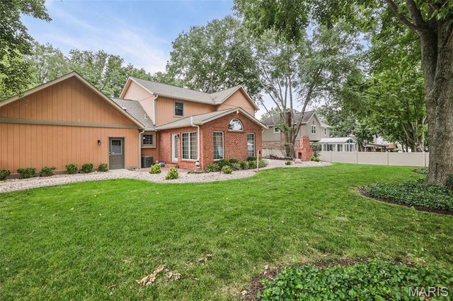 505 Springwood Drive, Belleville, IL 62220