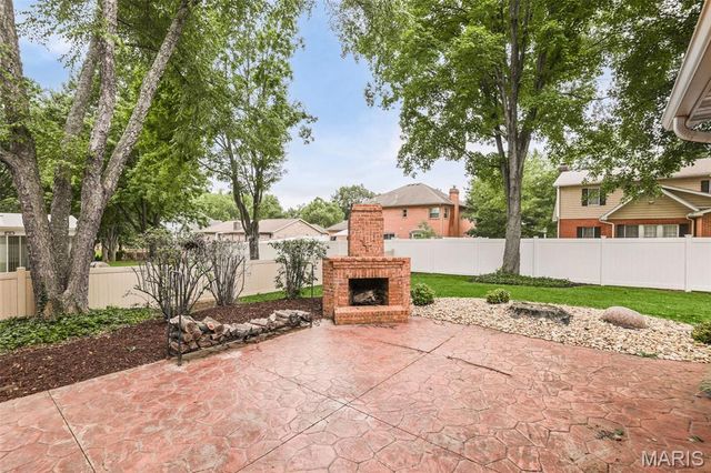 505 Springwood Drive, Belleville, IL 62220