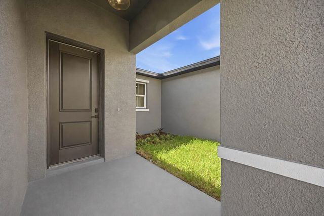 2121 RIVER HAWK LOOP, Winter Haven, FL 33880