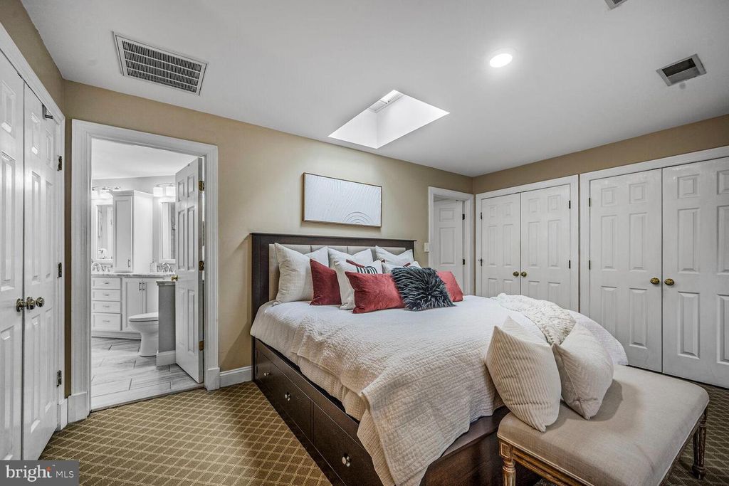 4111 JONES BRIDGE RD, Chevy Chase, MD 20815