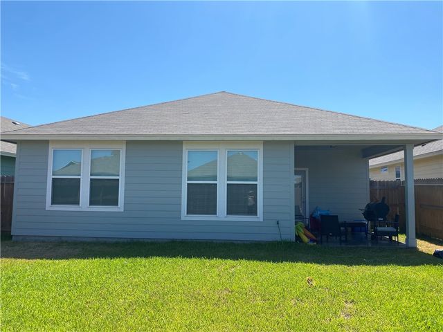 1745 Flagship Dr, Corpus Christi, TX 78410