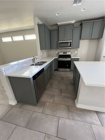 1745 Flagship Dr, Corpus Christi, TX 78410