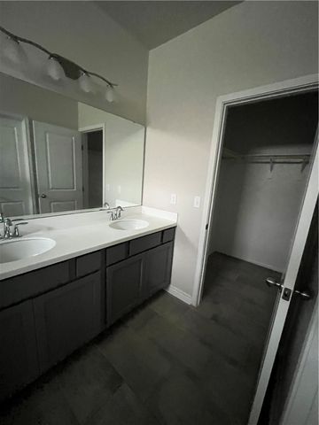 1745 Flagship Dr, Corpus Christi, TX 78410