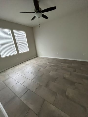 1745 Flagship Dr, Corpus Christi, TX 78410