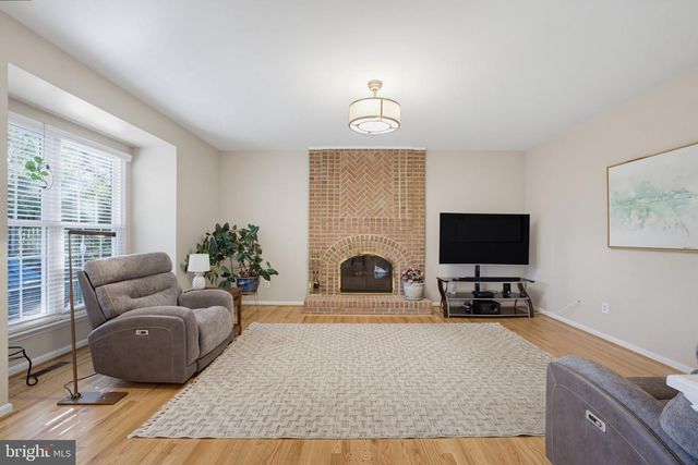 3852 BARCROFT LN, Alexandria, VA 22312