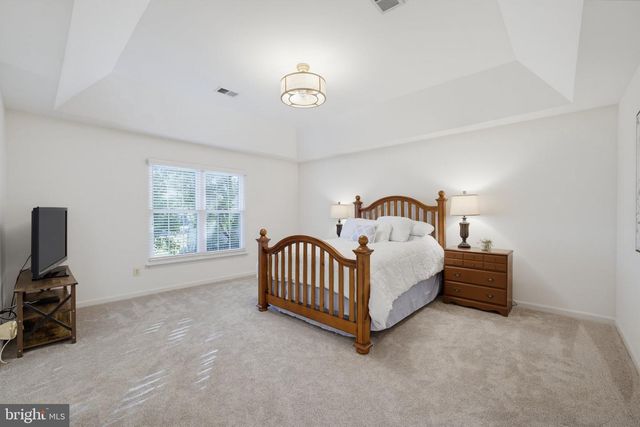 3852 BARCROFT LN, Alexandria, VA 22312