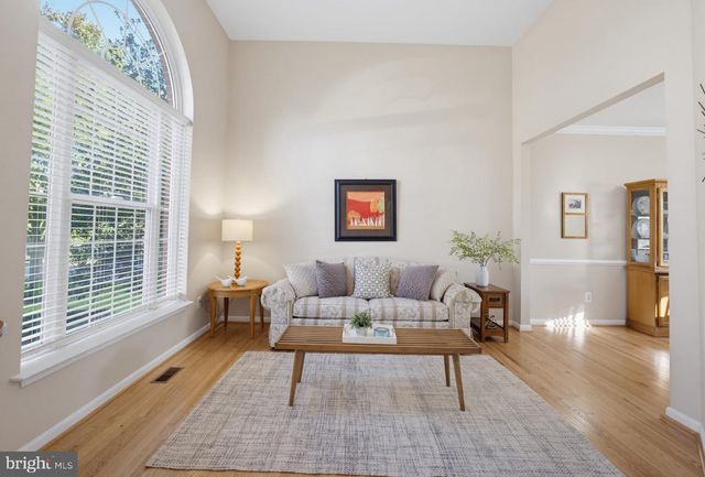 3852 BARCROFT LN, Alexandria, VA 22312