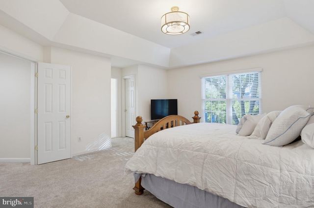3852 BARCROFT LN, Alexandria, VA 22312
