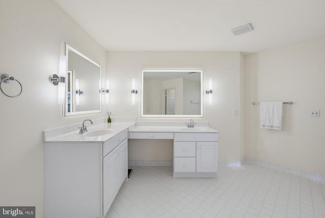 3852 BARCROFT LN, Alexandria, VA 22312