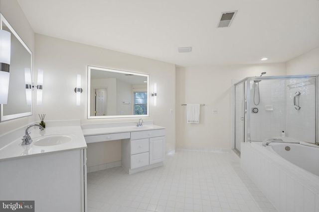 3852 BARCROFT LN, Alexandria, VA 22312