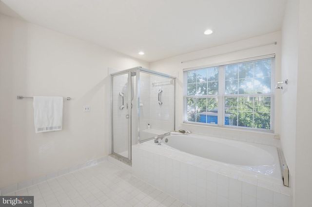3852 BARCROFT LN, Alexandria, VA 22312