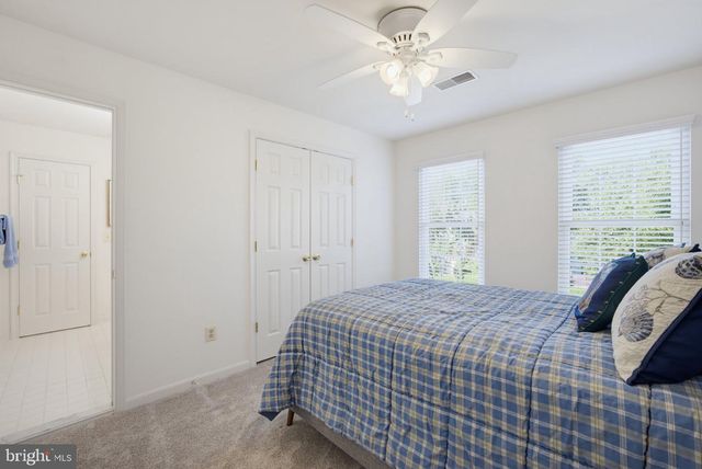 3852 BARCROFT LN, Alexandria, VA 22312