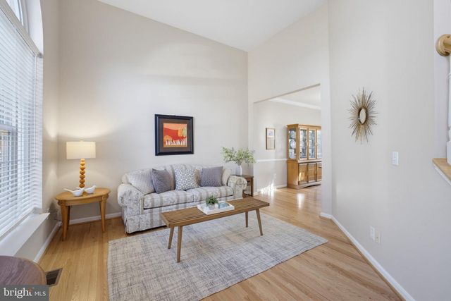 3852 BARCROFT LN, Alexandria, VA 22312