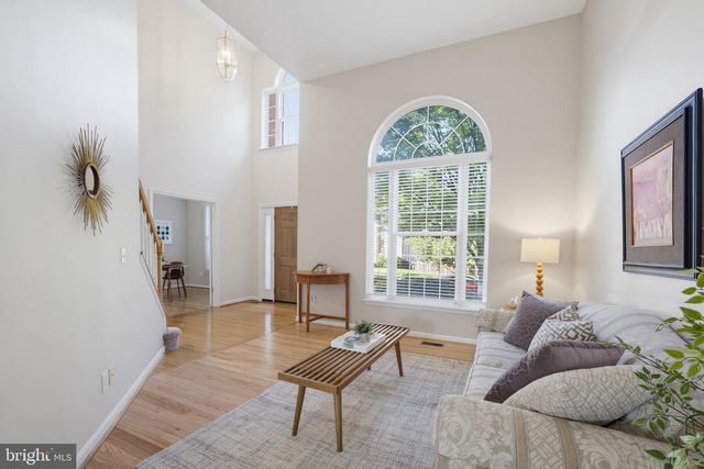 3852 BARCROFT LN, Alexandria, VA 22312