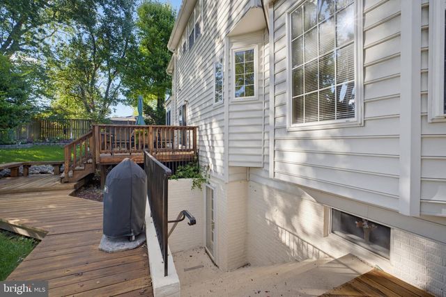 3852 BARCROFT LN, Alexandria, VA 22312