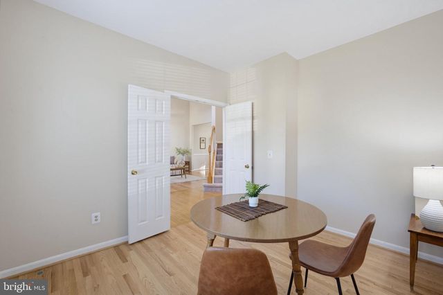 3852 BARCROFT LN, Alexandria, VA 22312