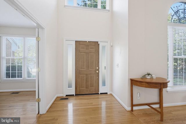 3852 BARCROFT LN, Alexandria, VA 22312