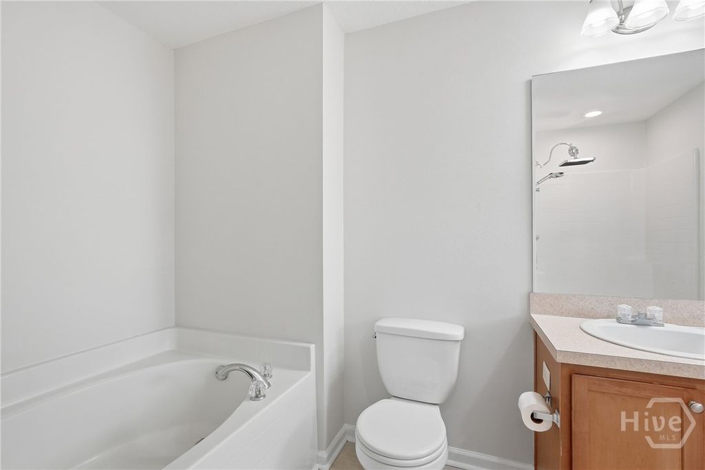 Image 12 of property listing at 155 Willow Oak Drive, Richmond Hill, GA 31324