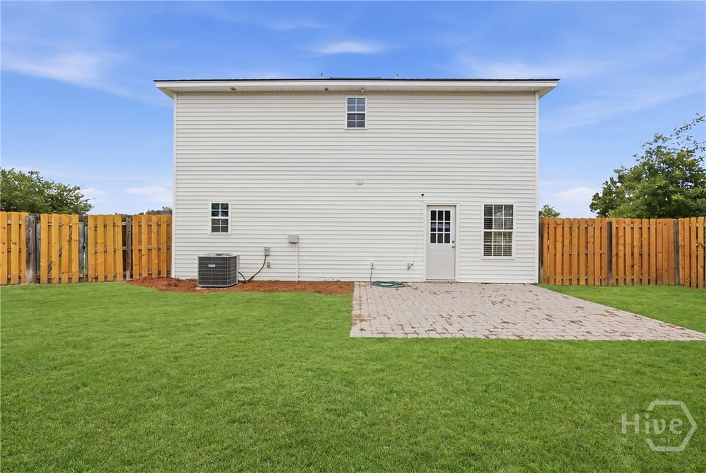 Image 18 of property listing at 155 Willow Oak Drive, Richmond Hill, GA 31324