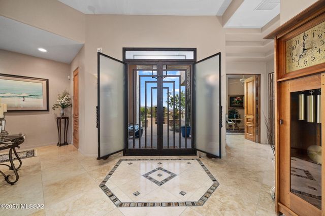 7573 E Crested Saguaro Place, Tucson, AZ 85750