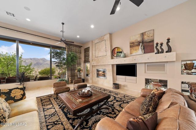 7573 E Crested Saguaro Place, Tucson, AZ 85750