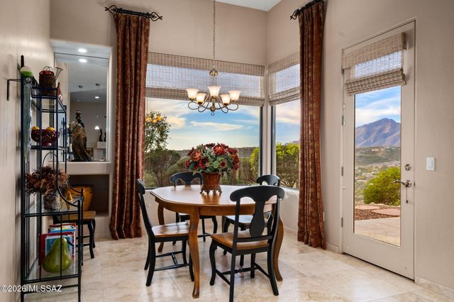 7573 E Crested Saguaro Place, Tucson, AZ 85750