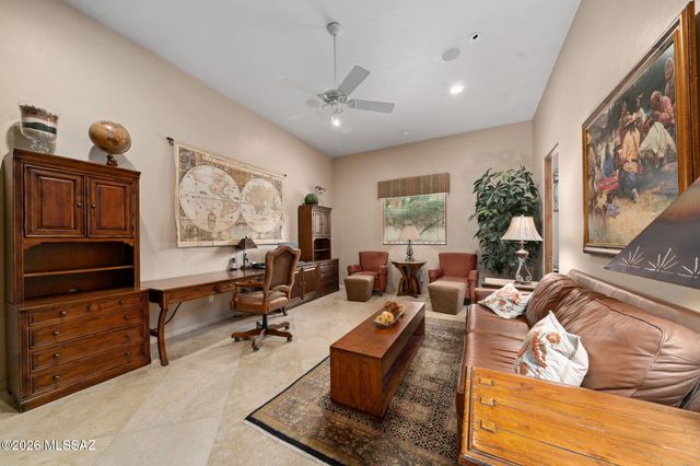 7573 E Crested Saguaro Place, Tucson, AZ 85750