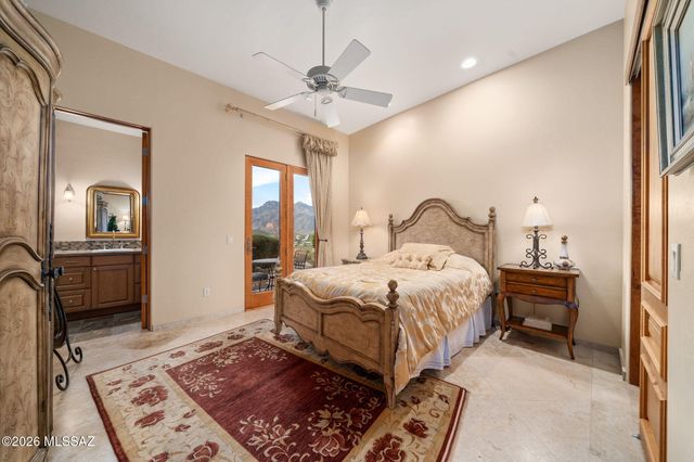 7573 E Crested Saguaro Place, Tucson, AZ 85750