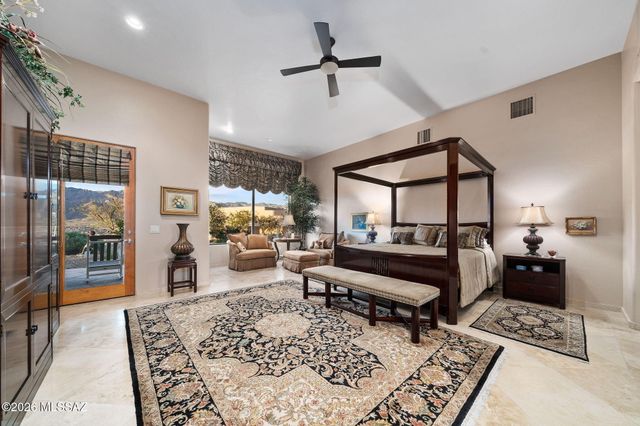 7573 E Crested Saguaro Place, Tucson, AZ 85750