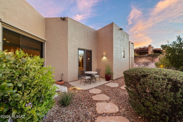 7573 E Crested Saguaro Place, Tucson, AZ 85750