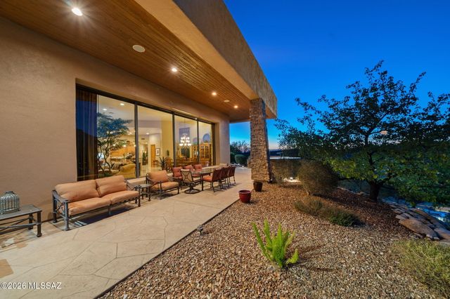 7573 E Crested Saguaro Place, Tucson, AZ 85750