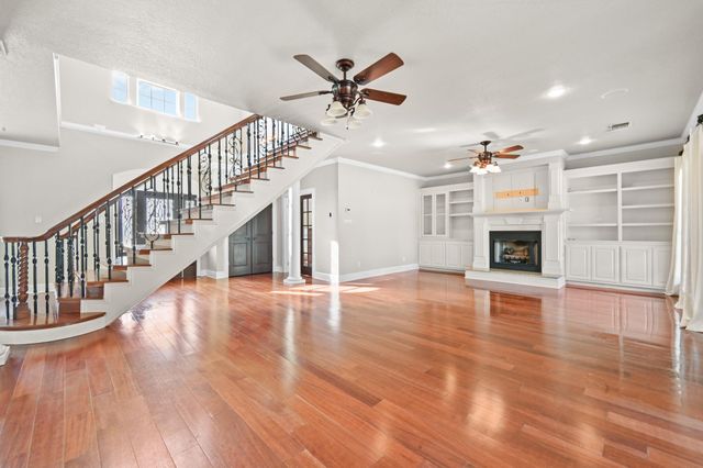 1175 Southern WAY, Luling, TX 78648