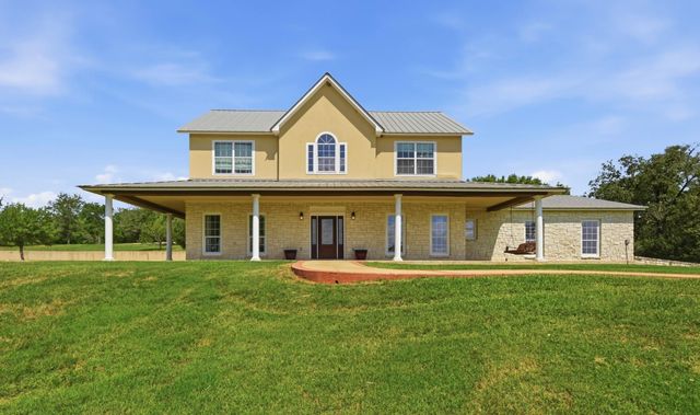 1175 Southern WAY, Luling, TX 78648
