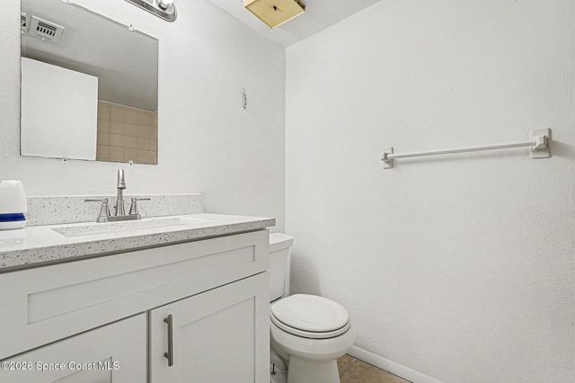 1648 Sunny Brook Lane NE M104, Palm Bay, FL 32905