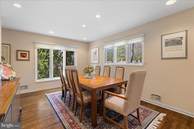 16 STURGES WAY, Princeton, NJ 08540