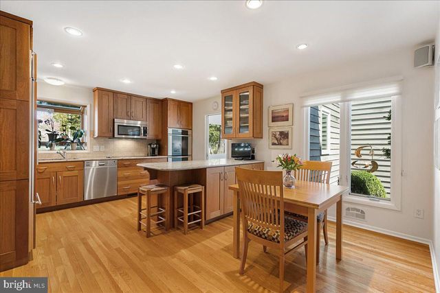 16 STURGES WAY, Princeton, NJ 08540