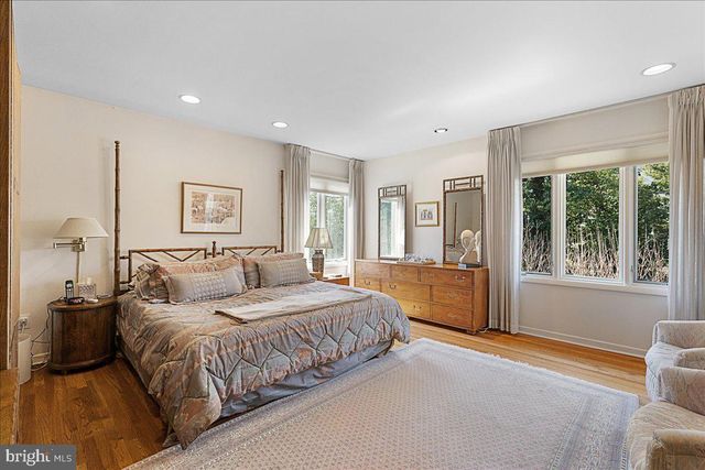 16 STURGES WAY, Princeton, NJ 08540