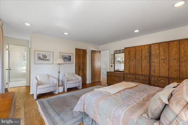 16 STURGES WAY, Princeton, NJ 08540