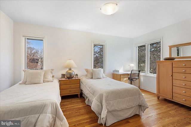 16 STURGES WAY, Princeton, NJ 08540