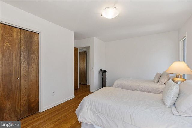 16 STURGES WAY, Princeton, NJ 08540