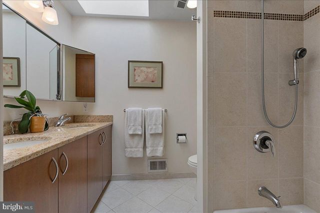 16 STURGES WAY, Princeton, NJ 08540